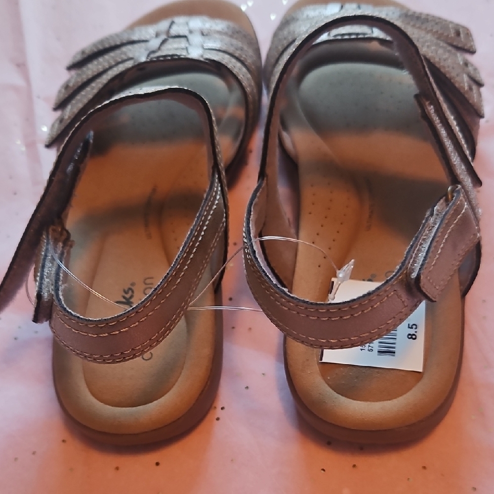 Clarks Women's Tan Strappy Sandals - Picture 3 of 12